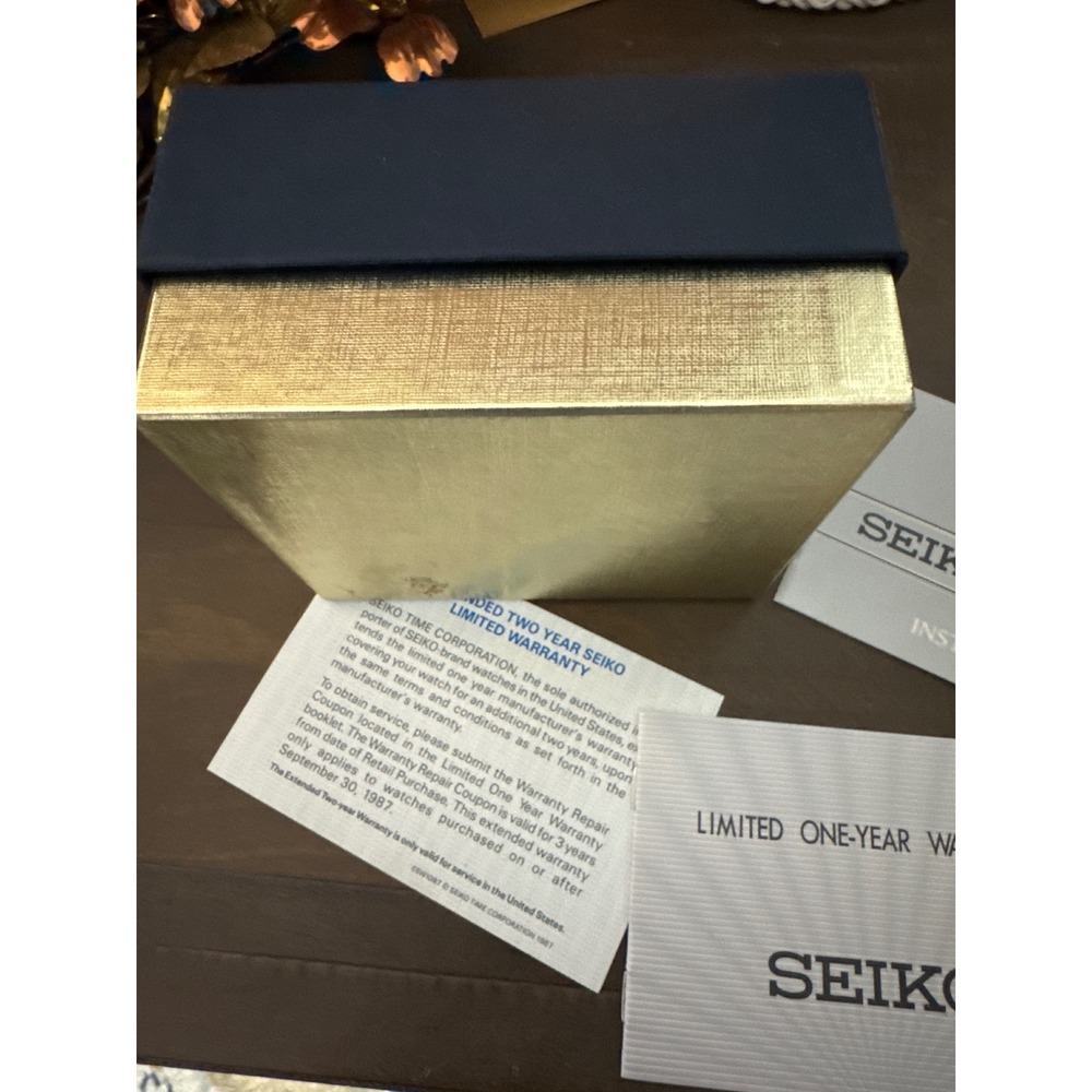 Vintage 1987 Seiko Mickey & Co Disney Watch Box Manuals Warranty Set-No Watch - Picture 6 of 7